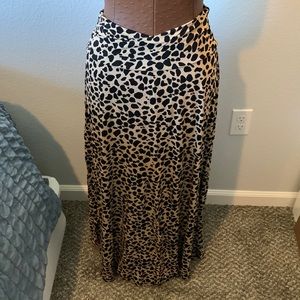 Cheetah print skirt❄️